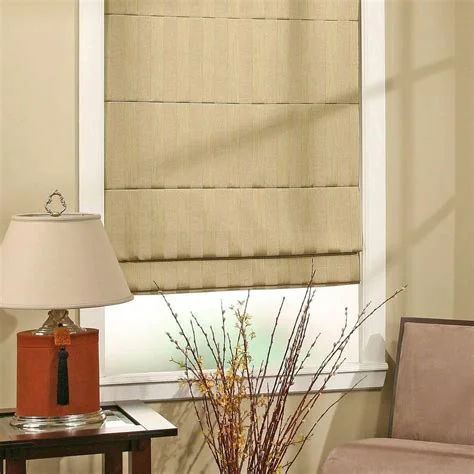Slatted roman shade