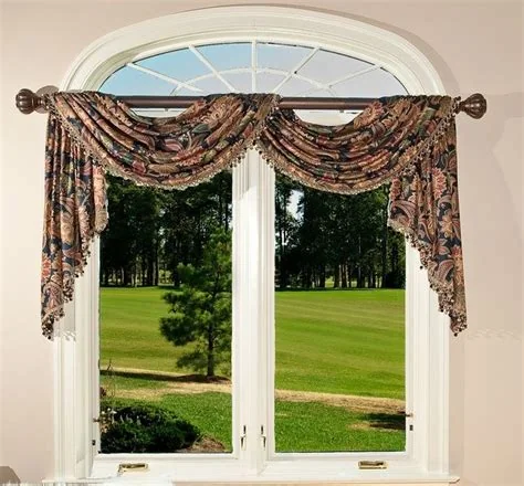 Kingston valance